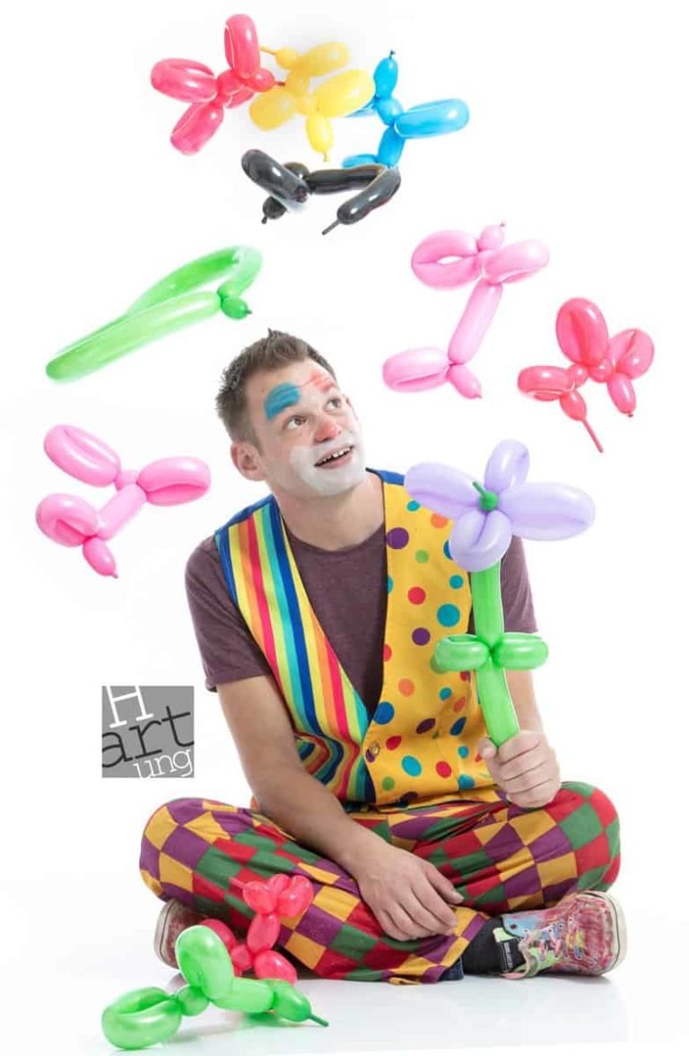 Clown Pepe mit seinen Ballons welche er bei der Ballonmodellage verwendet