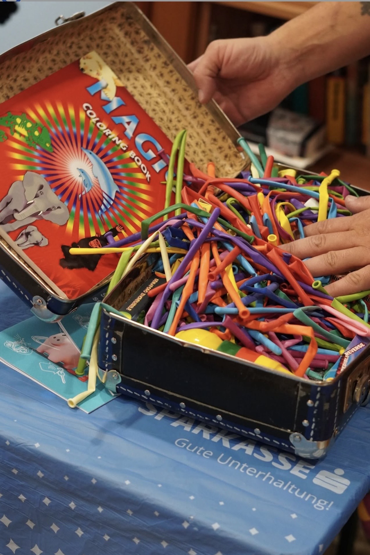 Zauberclown Koffer von Clown Pepe aus Tirol.